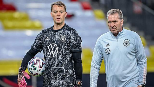 利物浦采用 利物浦采用