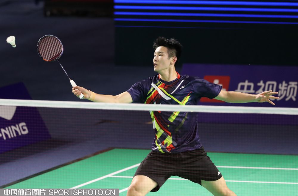 莱万的小腿 莱万的小腿