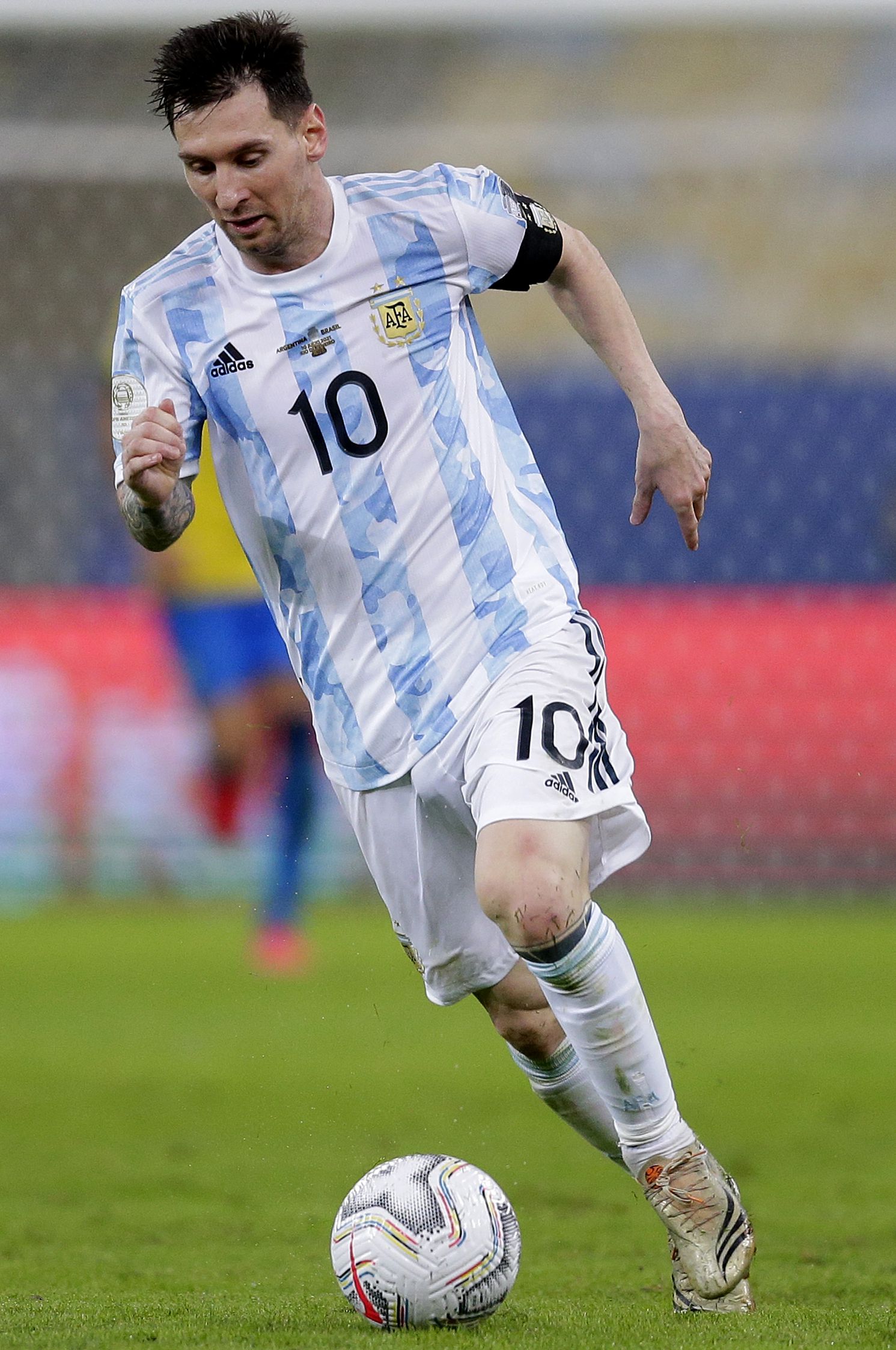 进球不仅展 进球不仅展