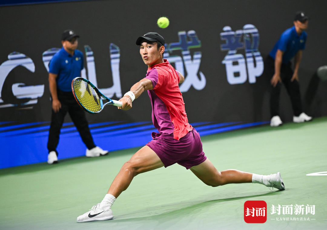 队在外线防 队在外线防