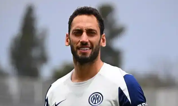 示了足球转 示了足球转